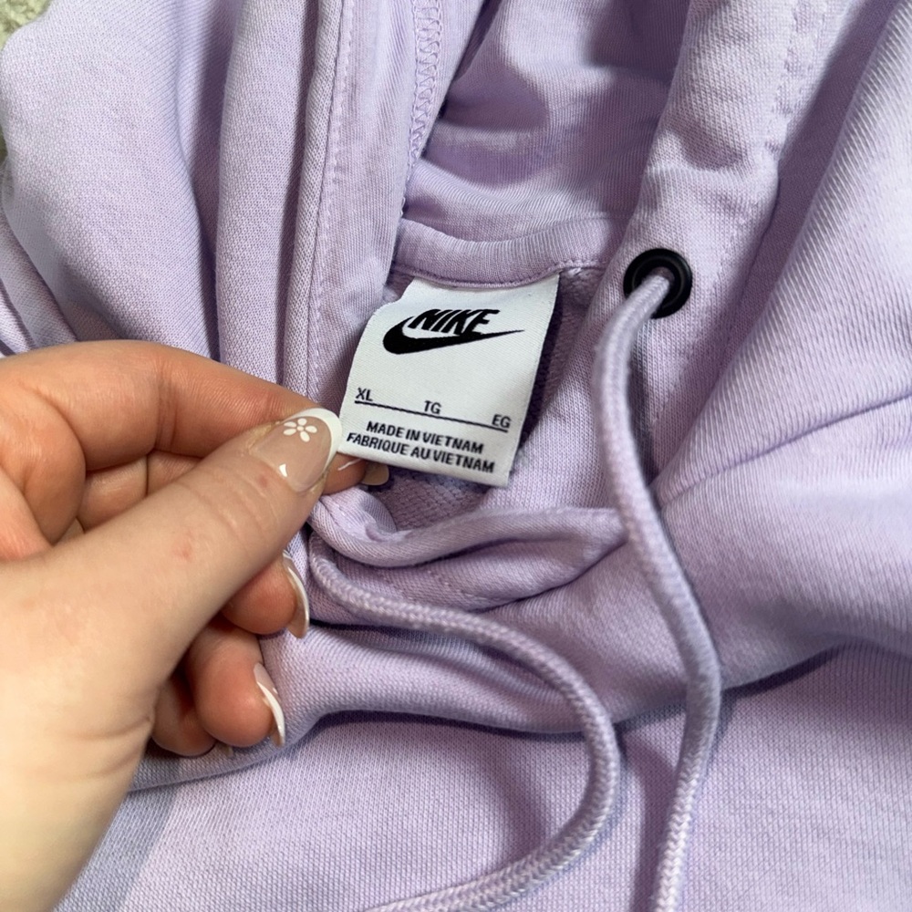 Nike Light Purple Hoodie - Picture 4 of 10